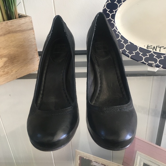 Frye Shoes - Frye black leather heels